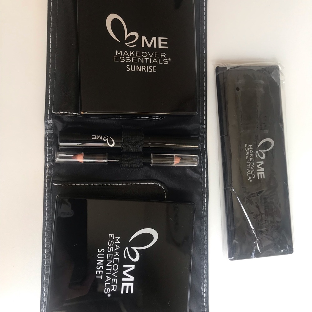 Makeover essential eye shadows and lip pallets